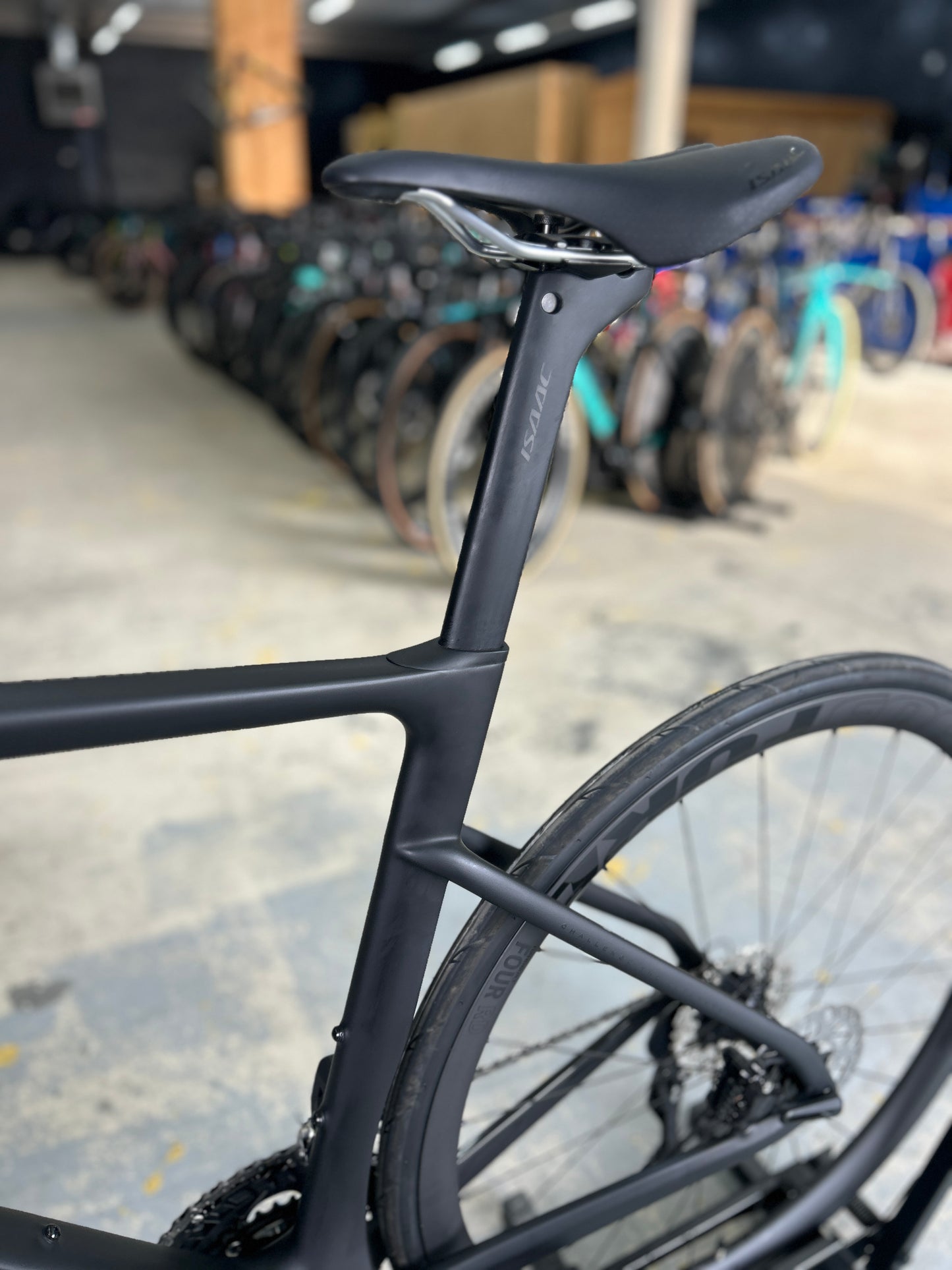 NEW Isaac Boson Di2 Carbon Road Bike