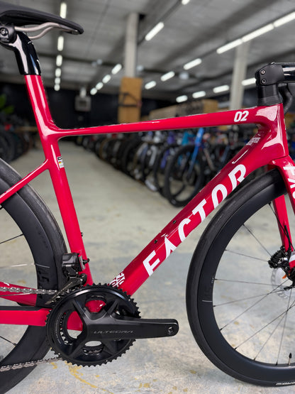 NIEUW Factor O2 VAM Di2 Carbon Racefiets