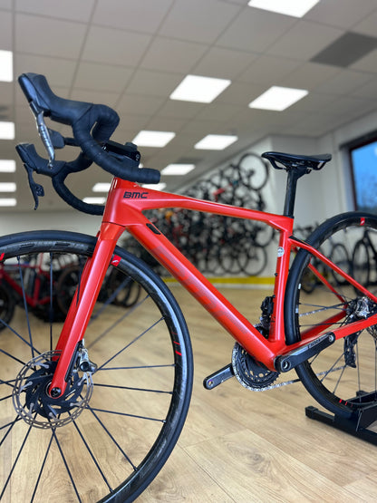 BMC Road Machine 01 Red AXS Carbon Disc Racefiets