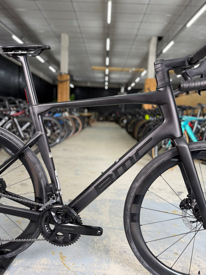 NIEUW BMC Roadmachine Di2 Carbon Racefiets