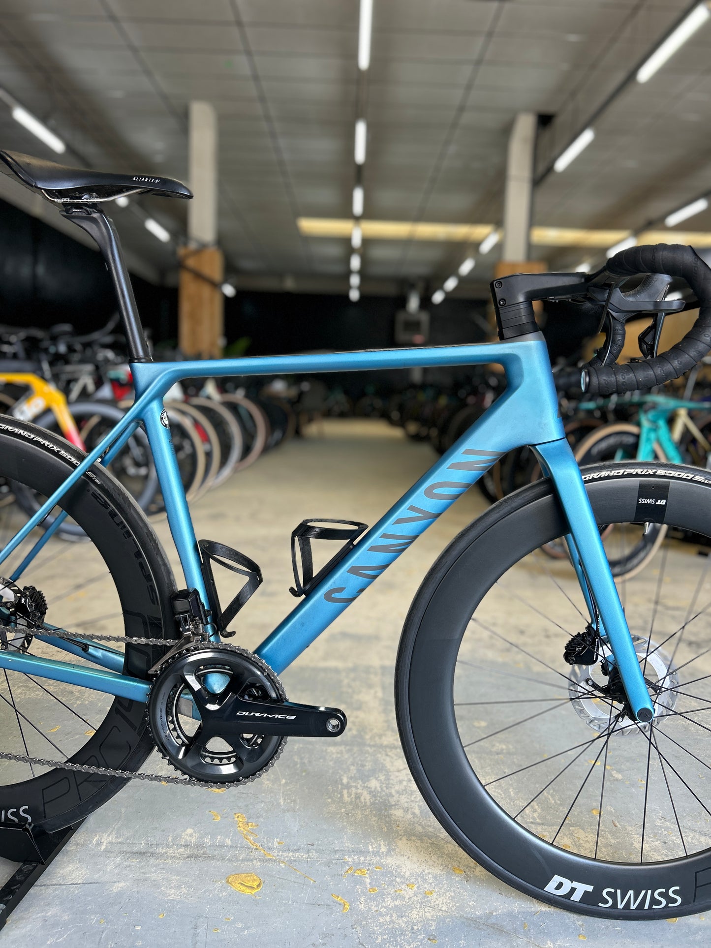Canyon Ultimate CF SLX Di2 Dura Ace Carbon Road Bike