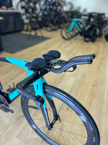 Bianchi Aquila CV Di2 Carbon Racefiets