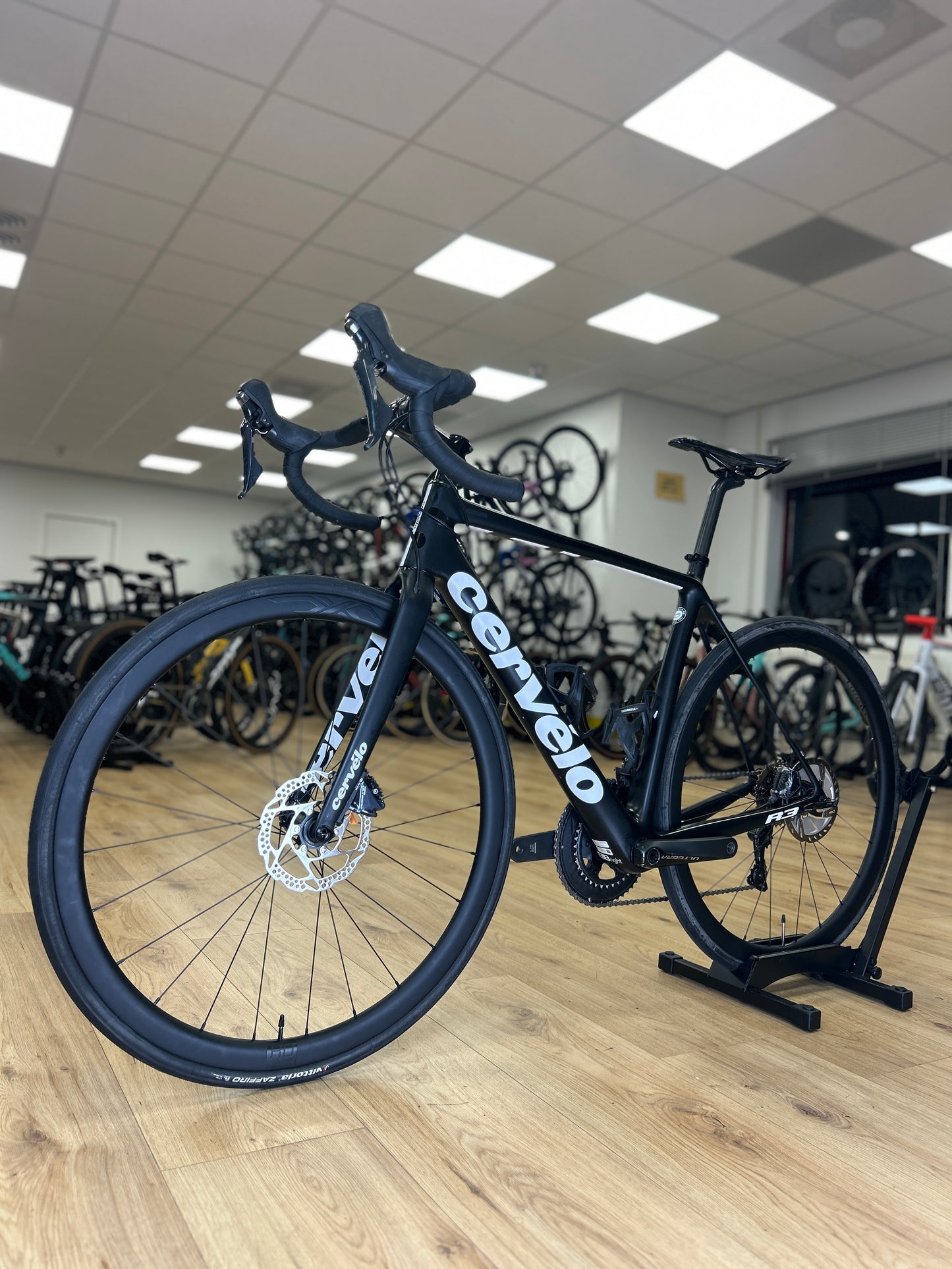 Cervelo R3 Carbon Road Bike