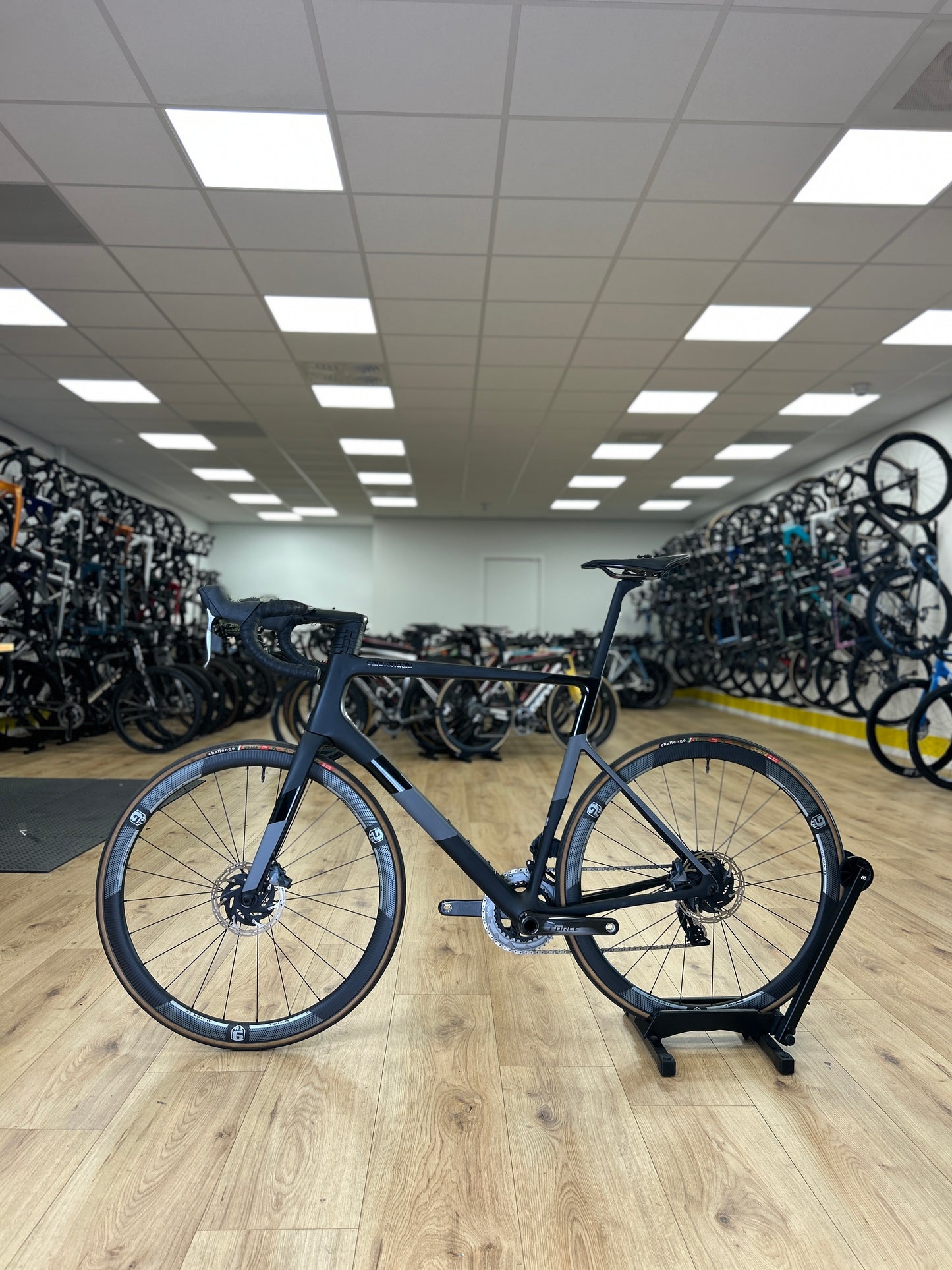 Showroom Model 0km Cannondale SuperSix EVO Hi-MOD Disc Carbon Racefiets
