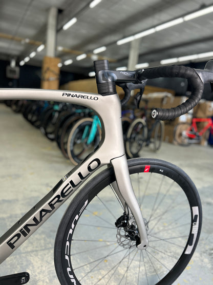 NIEUW Pinarello F5 Di2 Carbon Racefiets