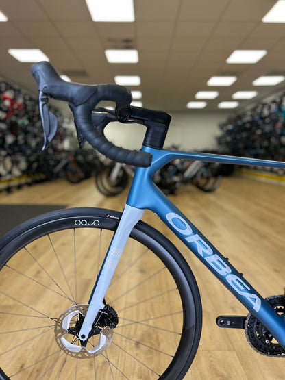 0km Showroom Model Orbea Orca M30i Di2 Carbon Racefiets