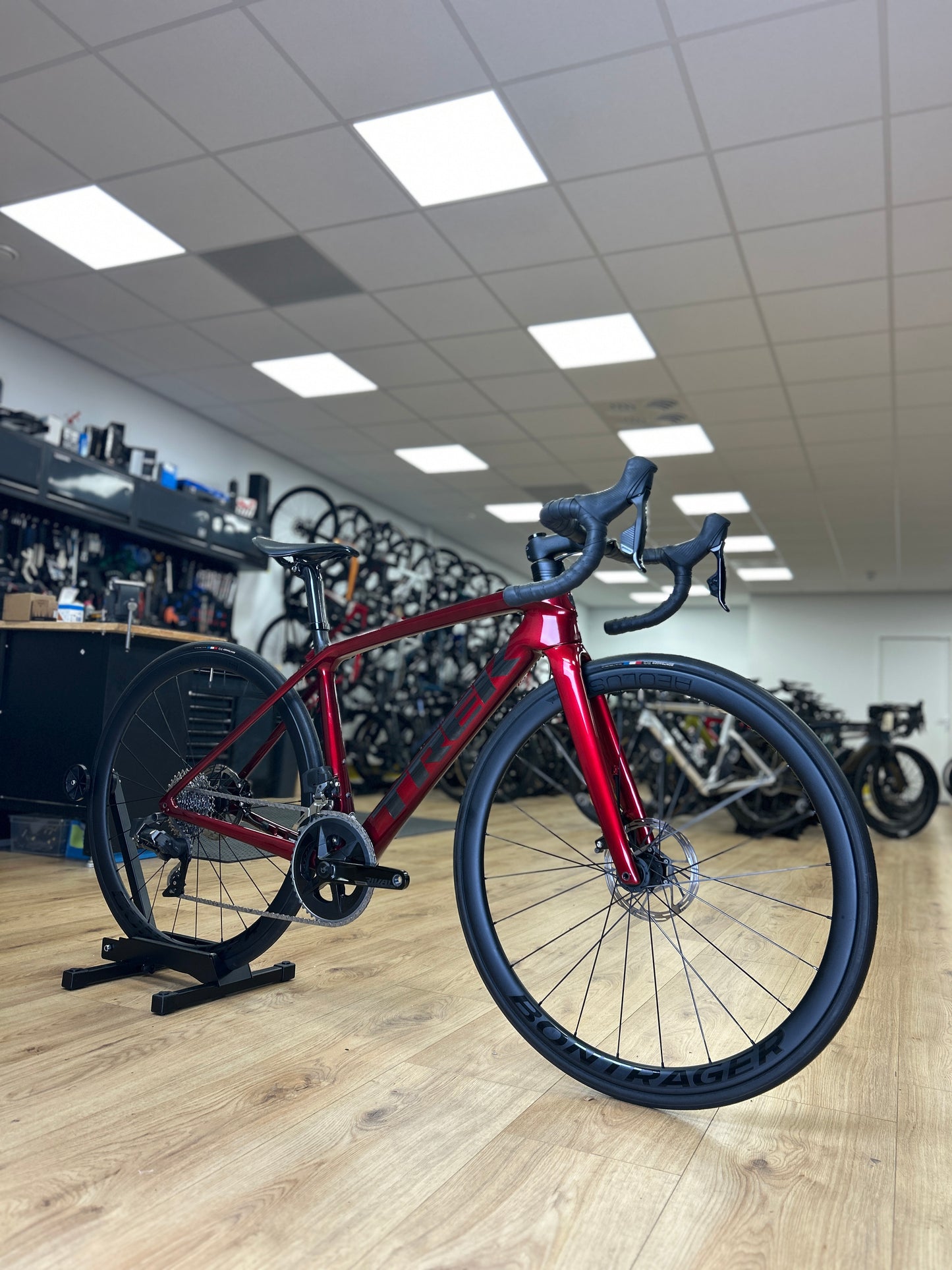 Trek Émonda SL6 AXS Carbon Road Bike