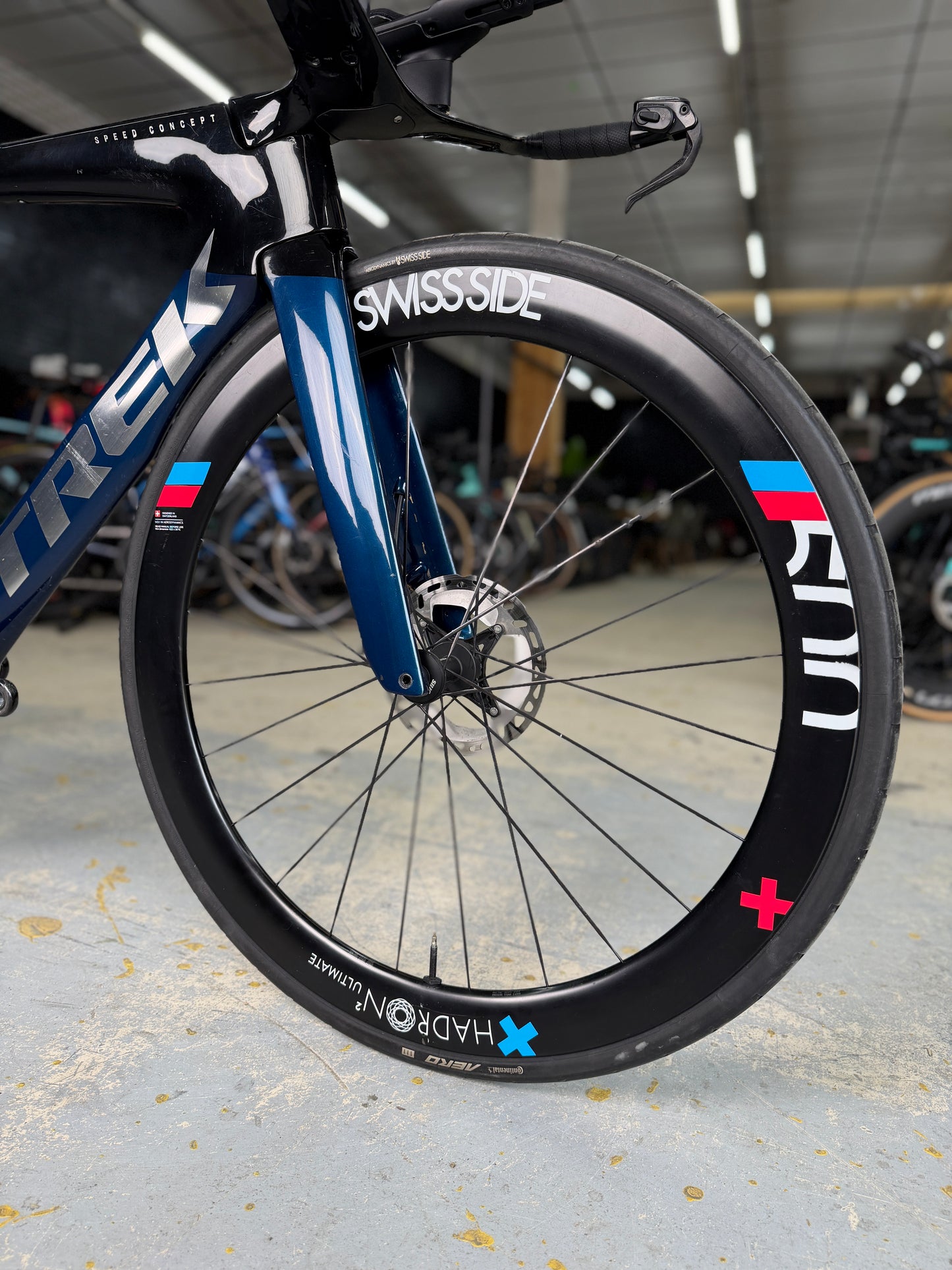 Trek Speed Concept SLR 9 eTap Red Carbon Racefiets