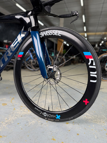 Trek Speed Concept SLR 9 eTap Red Carbon Racefiets