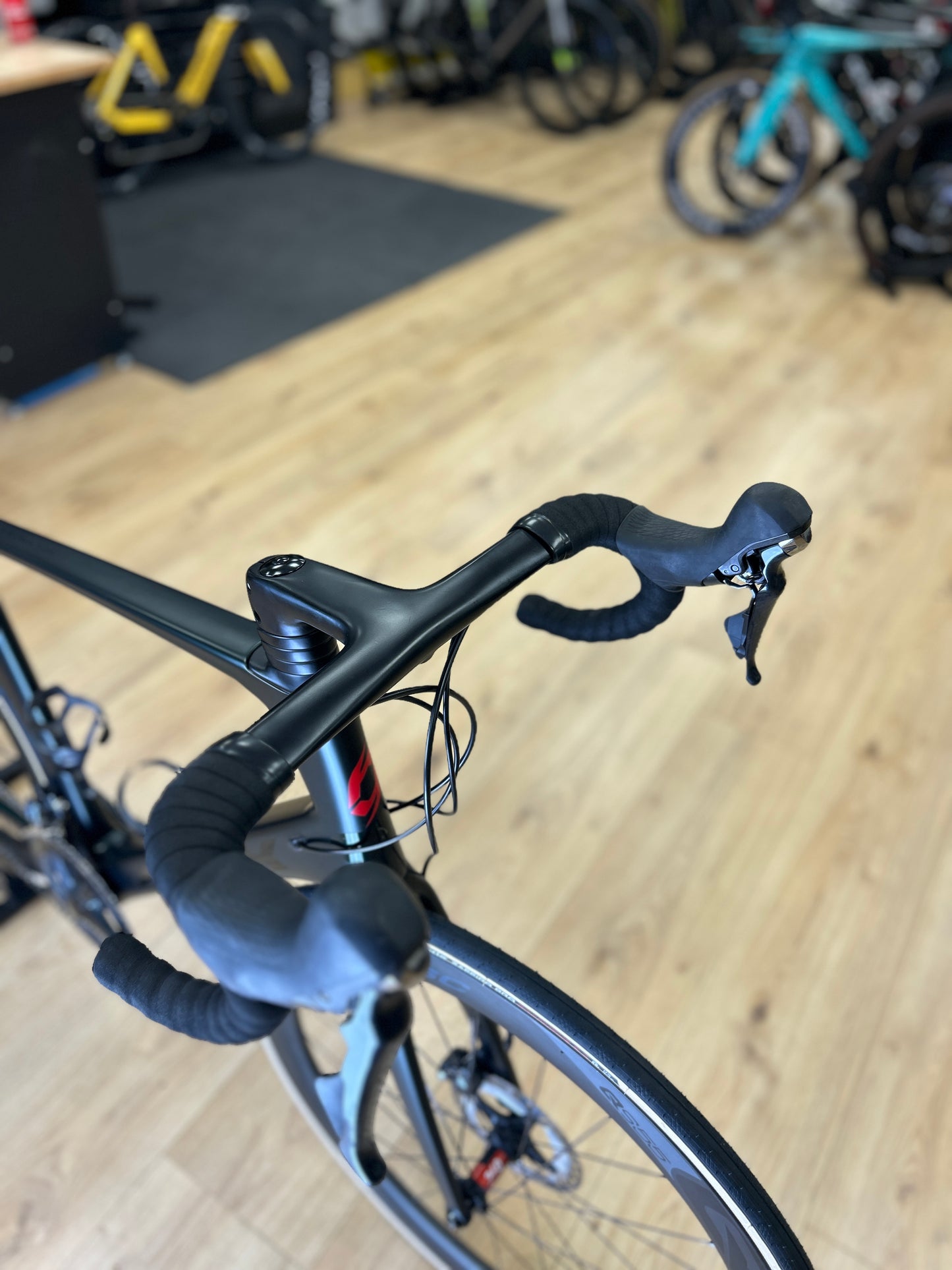 Apex Flare 3.0 Disc Carbon Racefiets