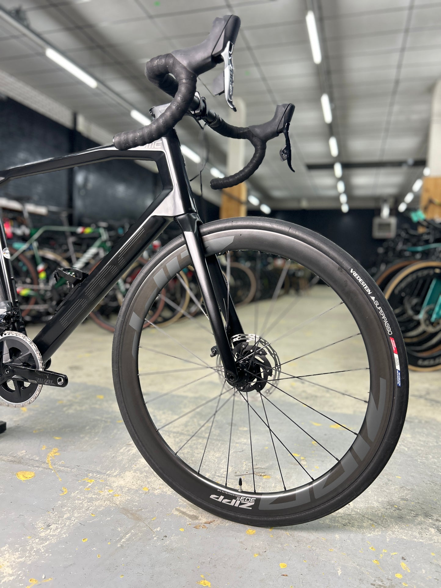BMC Roadmachine ONE AXS Carbon Road Bike