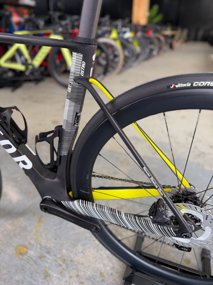 NIEUW Factor Ostro VAM Di2 Carbon Racefiets