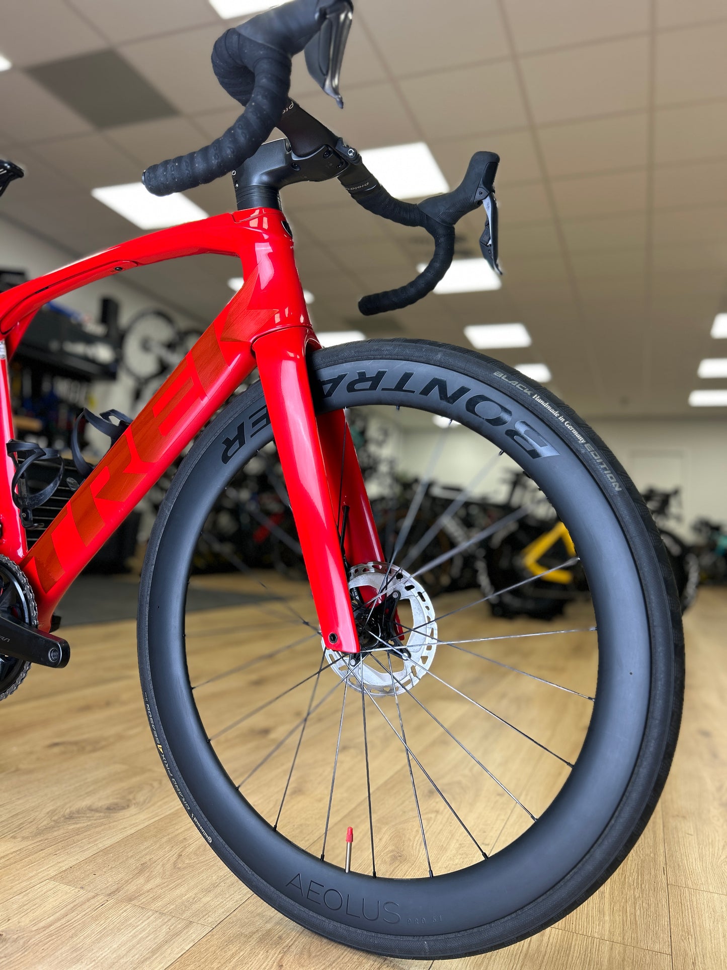 Trek Madone SL7 Di2 Carbon Road Bike
