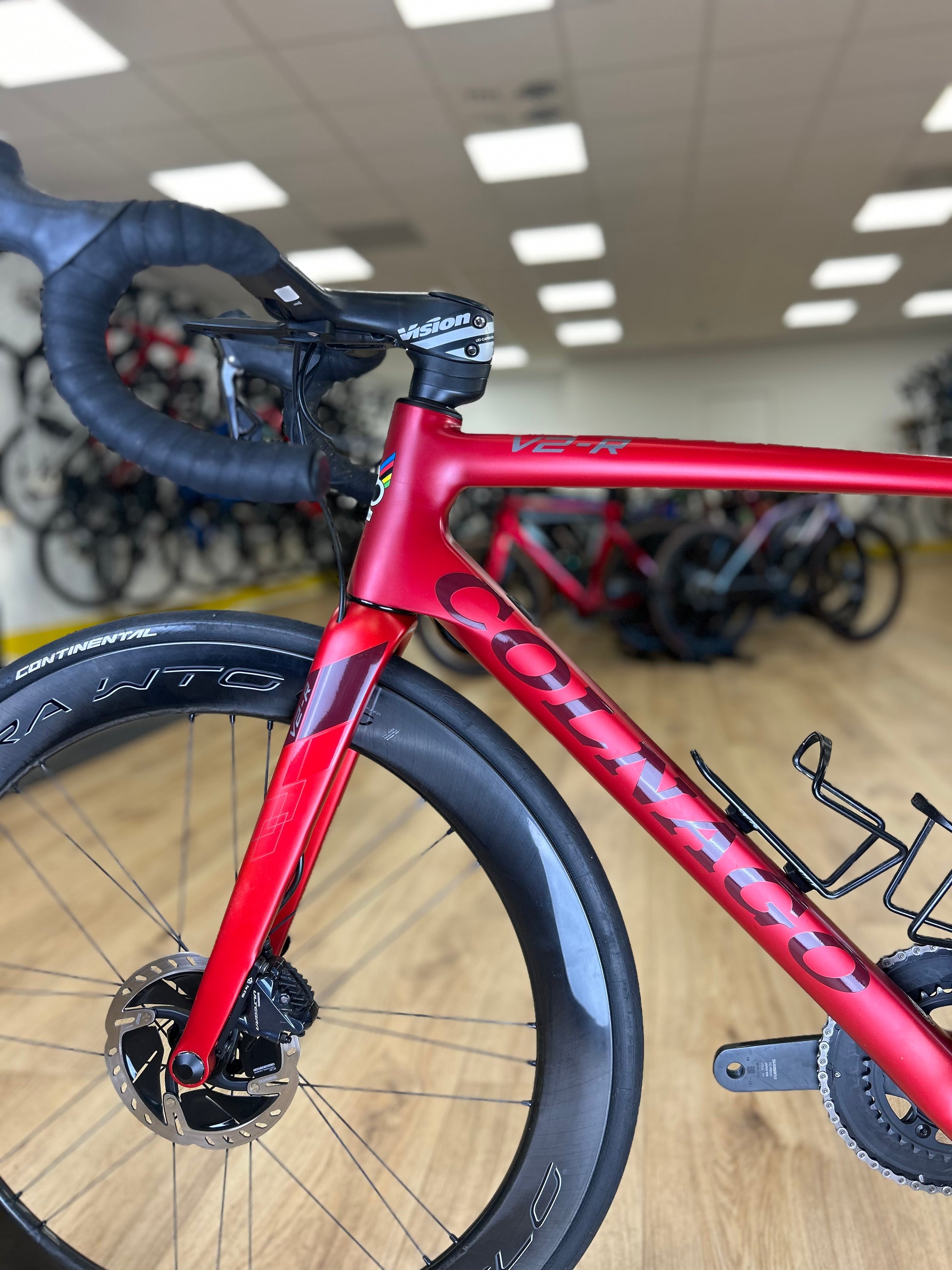 Colnago V2-R Ultegra Di2 Disc Carbon Road Bike – Racefiets013