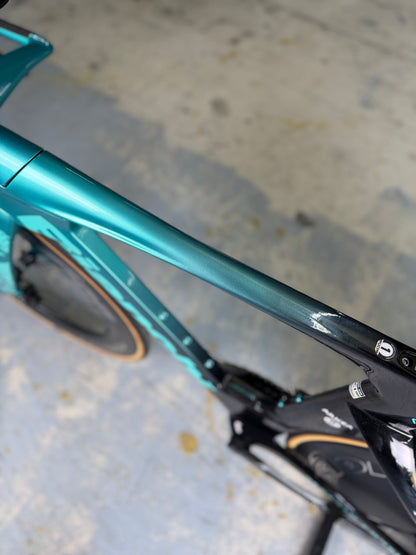 Bianchi Aquila RC Disc Di2 Carbon TT