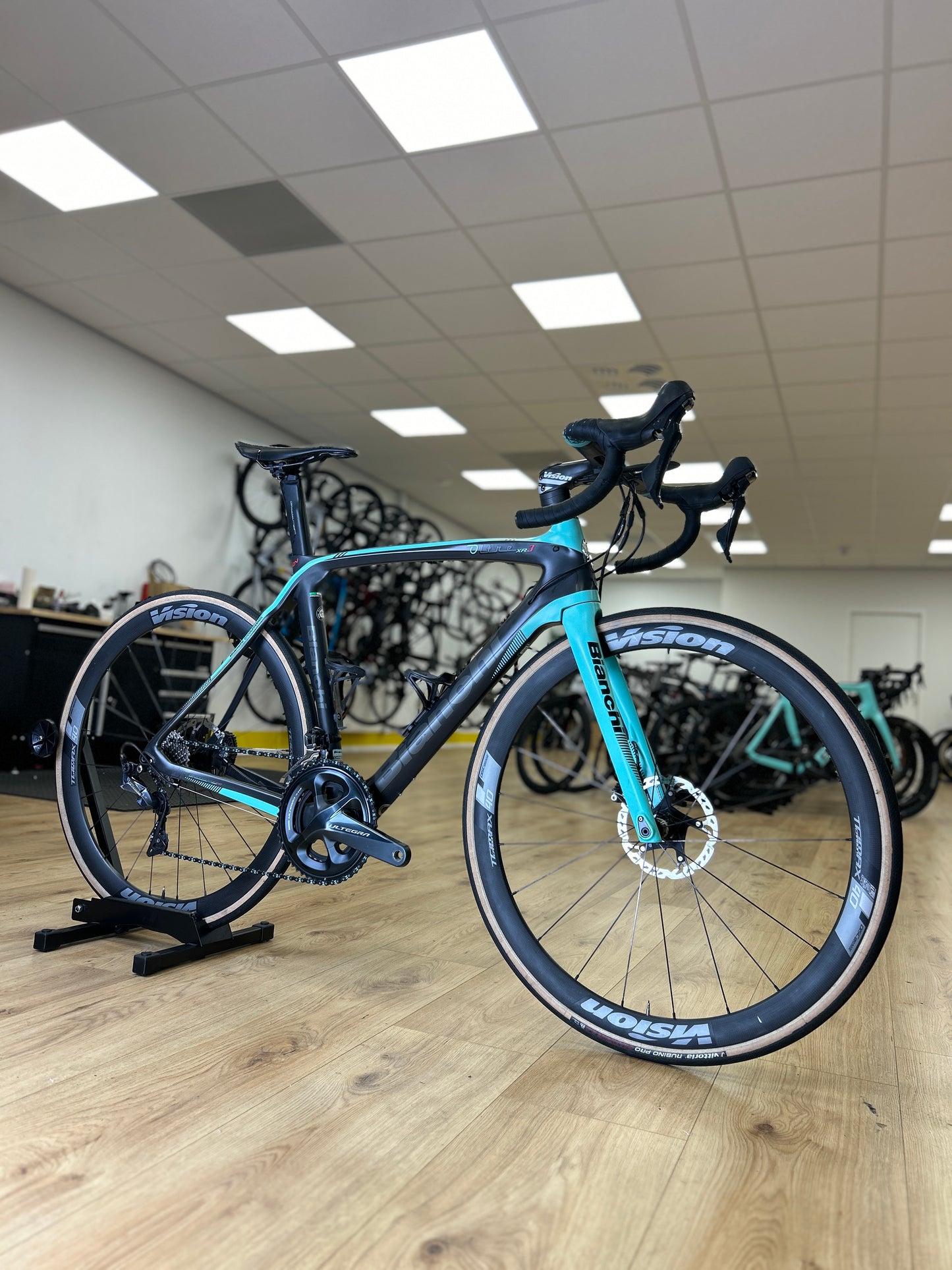 Bianchi Oltre Xr3 Disc Carbon Racefiets