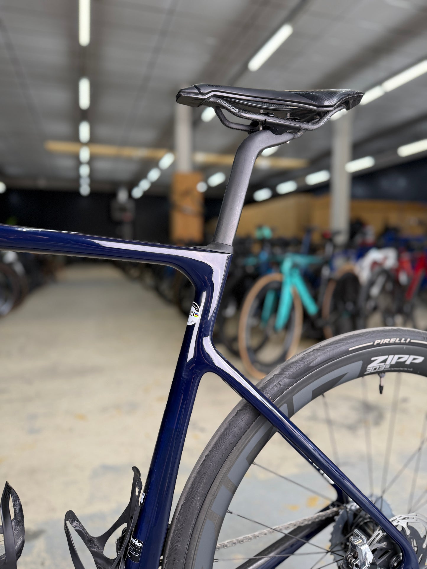 Cervélo Caledonia-5 Red eTap Carbon Road Bike