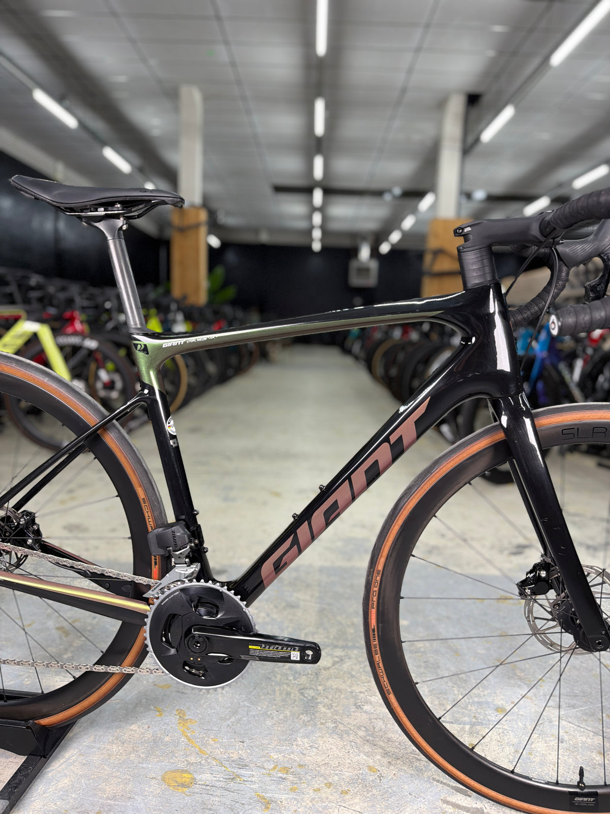 Giant Defy Advanced AXS Carbon Racefiets