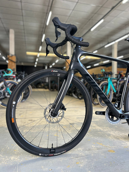 Giant Defy Advanced Pro AXS Carbon Racefiets