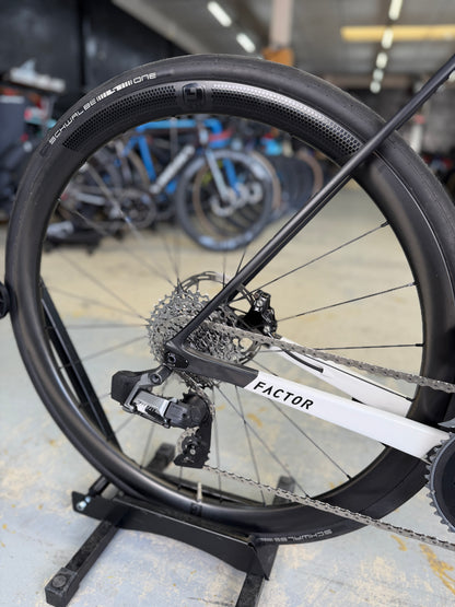 Factor O2 AXS Carbon Racefiets