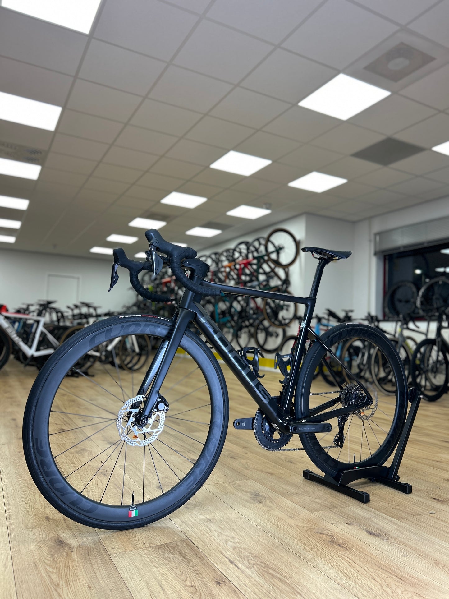 Focus Izalco Max 9.8 Di2 Carbon Racefiets