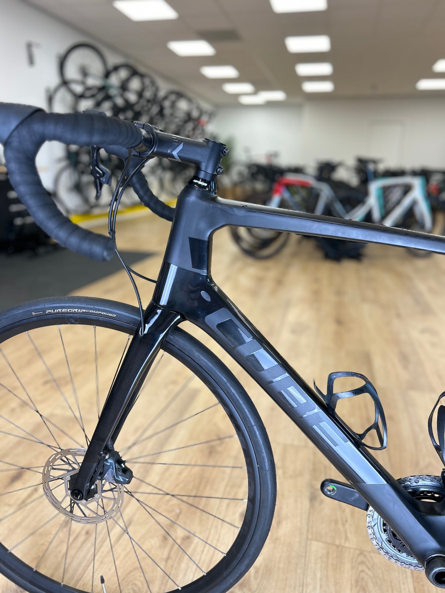 Cube Agree SLT PM AXS Carbon Disc Racefiets