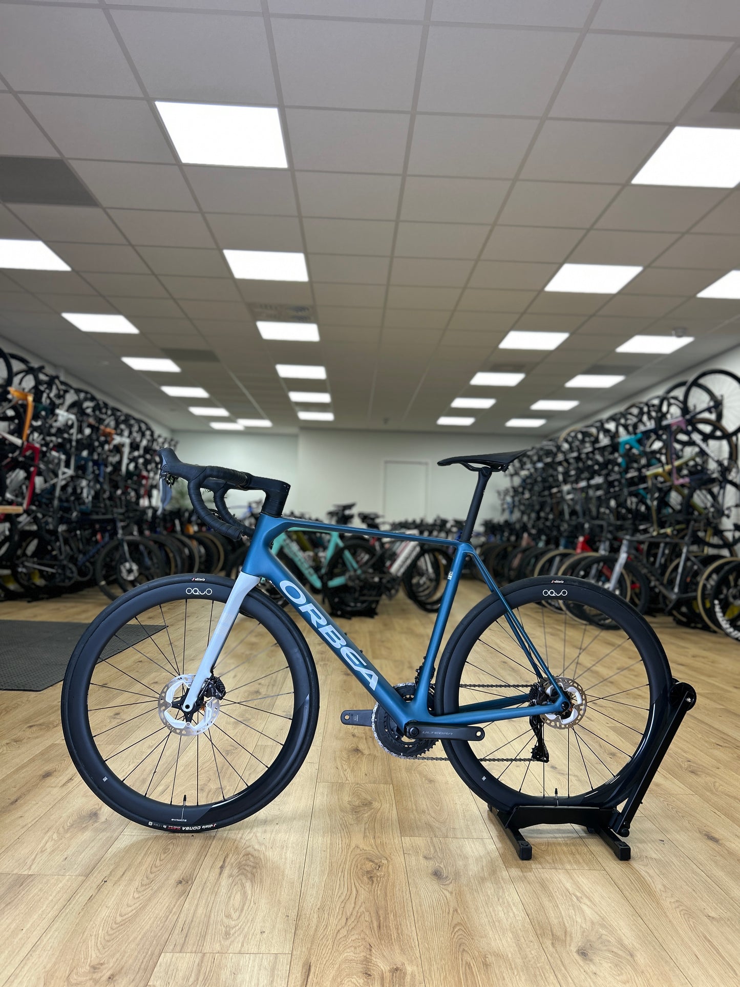0km Showroom Model Orbea Orca M20iTEAM Di2 Carbon Racefiets