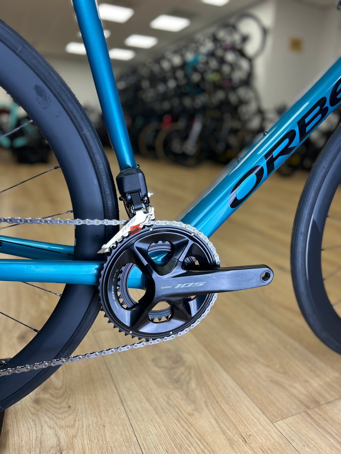 0km Showroom Model Orbea Orca M30iTEAM Di2 Carbon Racefiets