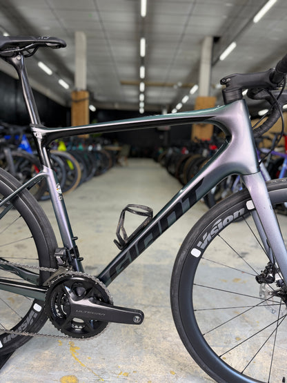 Giant Defy Advanced Pro 1 Di2 Carbon Road Bike