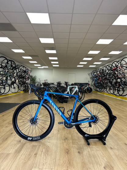 Canyon Ultimate eTap Red Carbon Disc Racefiets