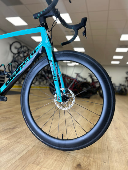 Bianchi Infinito CV Full Carbon Force AXS Racefiets