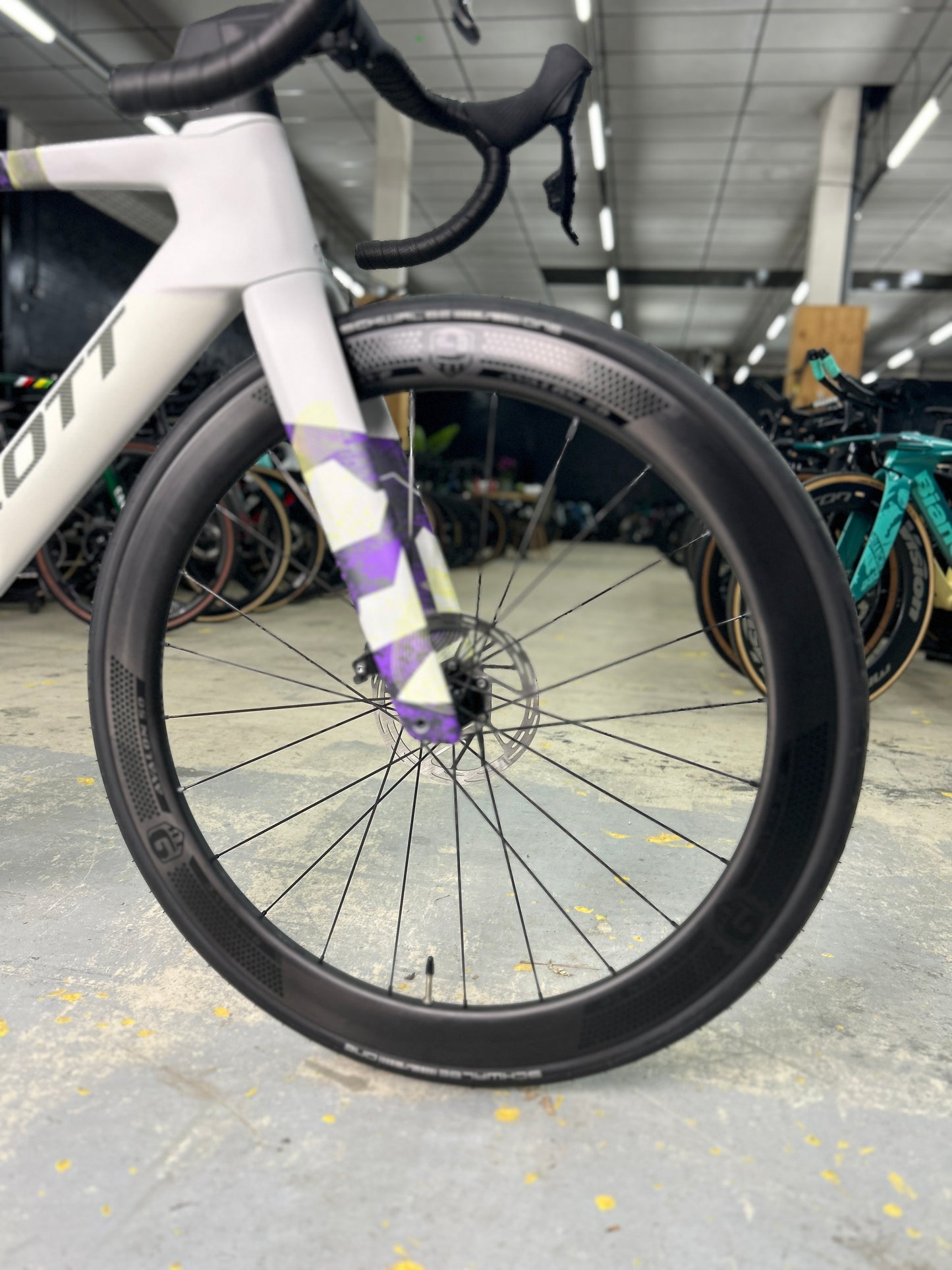 NEW Scott Foil RC30 AXS Carbon Road Bike