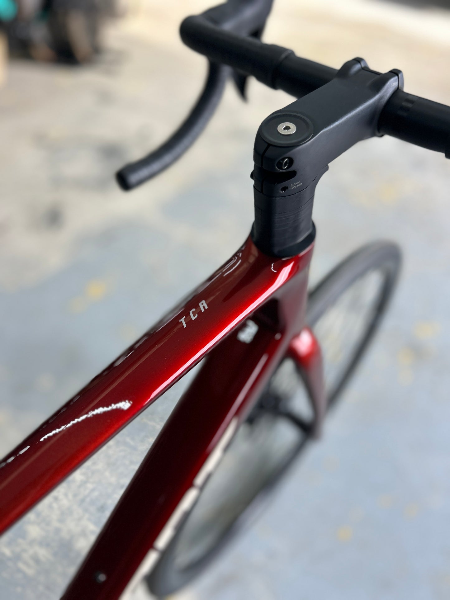 Showroom Model Giant TCR Advanced 1 Di2 Carbon Road Bike