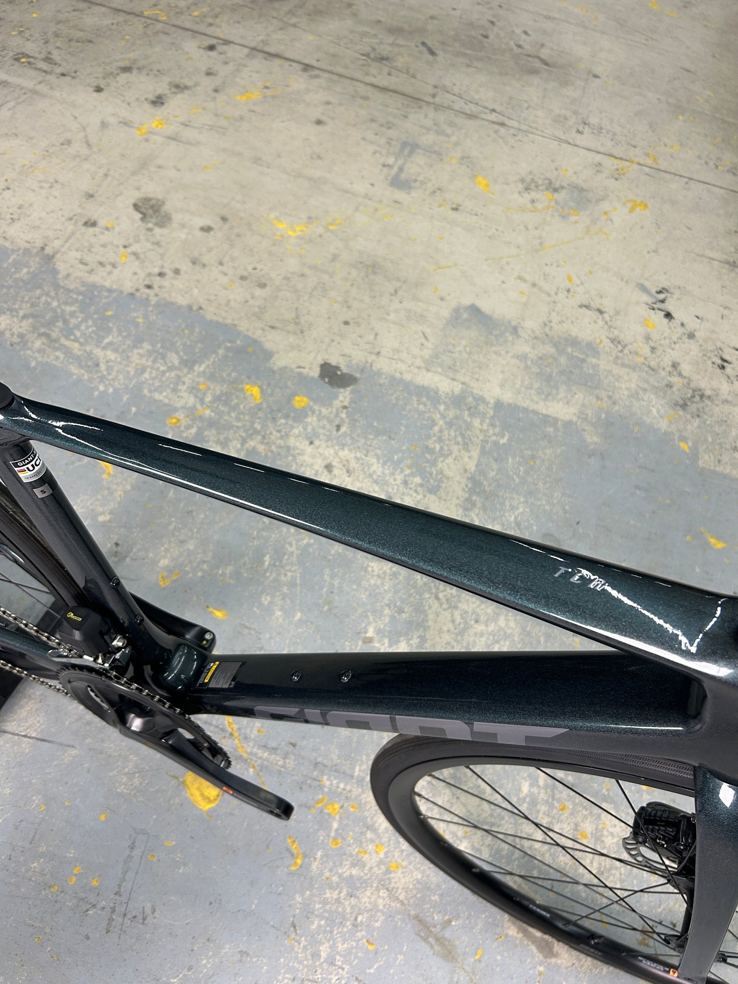 NEW Giant TCR Advanced Di2 Carbon Road Bike