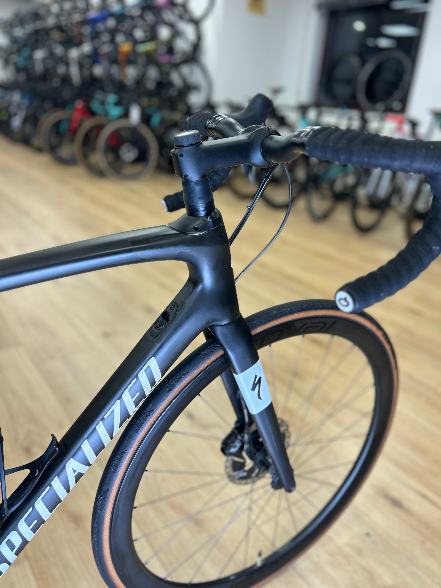 Specialized Roubaix Expert Di2 Carbon Road Bike