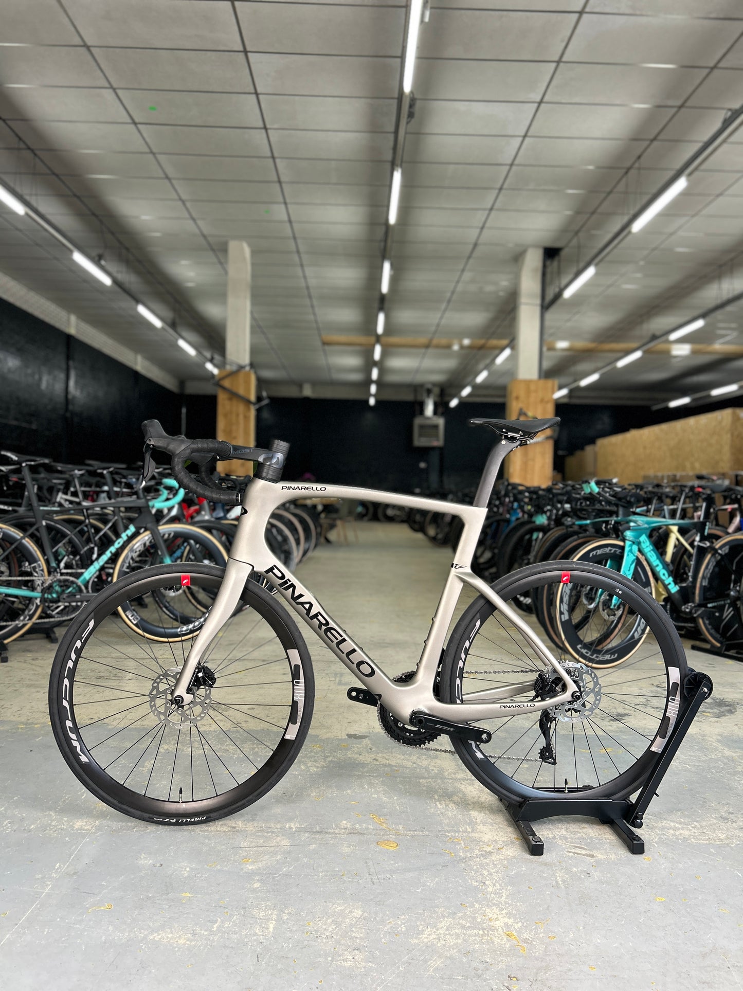 NIEUW Pinarello F5 Di2 Carbon Racefiets