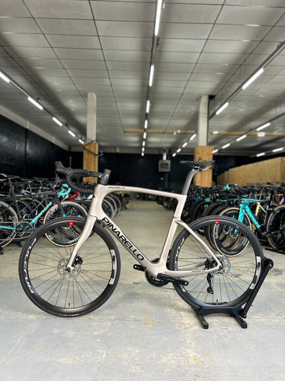 NIEUW Pinarello F5 Di2 Carbon Racefiets