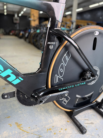 Bianchi Aquila RC Disc Di2 Carbon TT