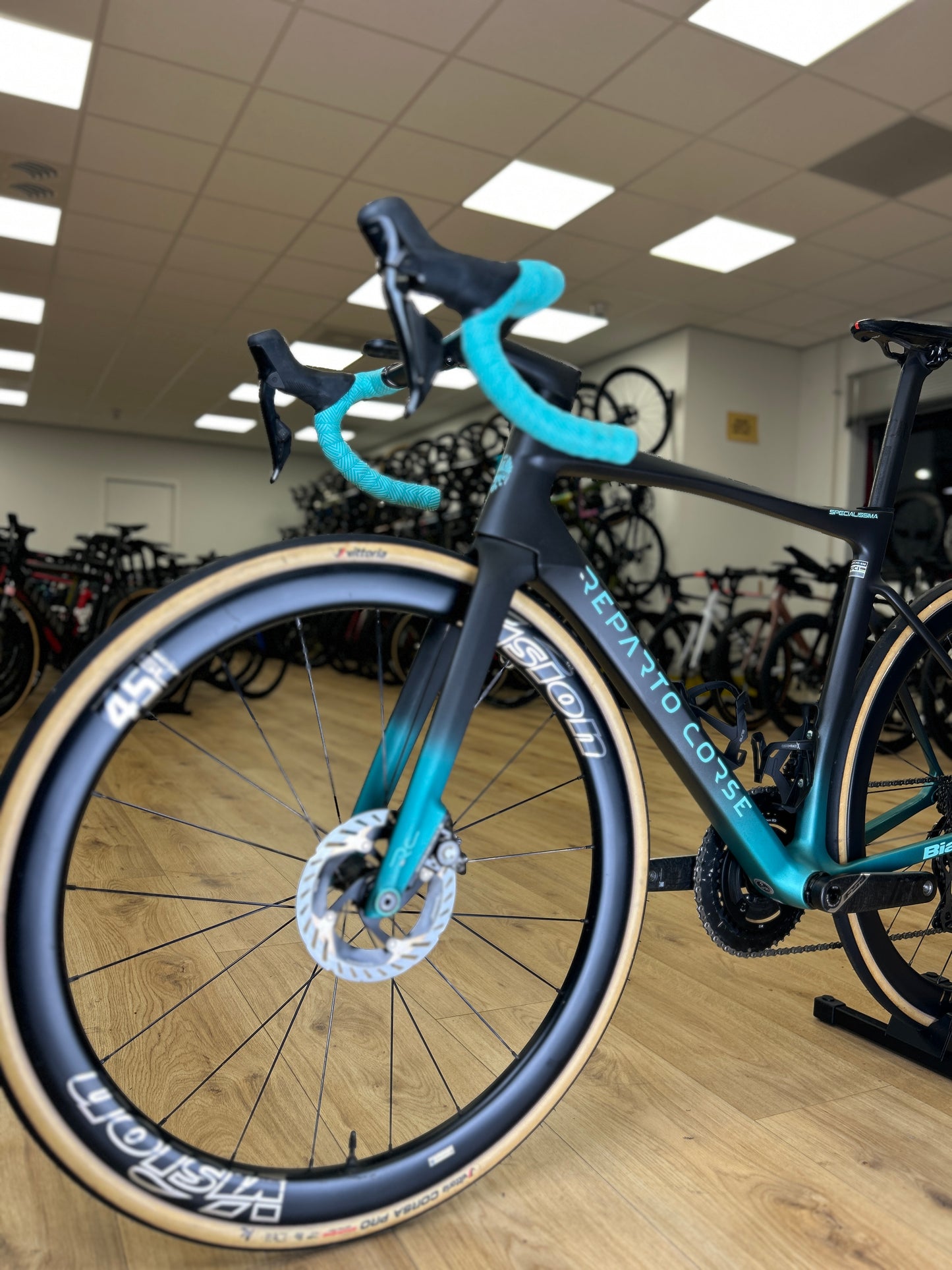 Bianchi Specialissima RC Di2 Dura Ace Carbon Road Bike