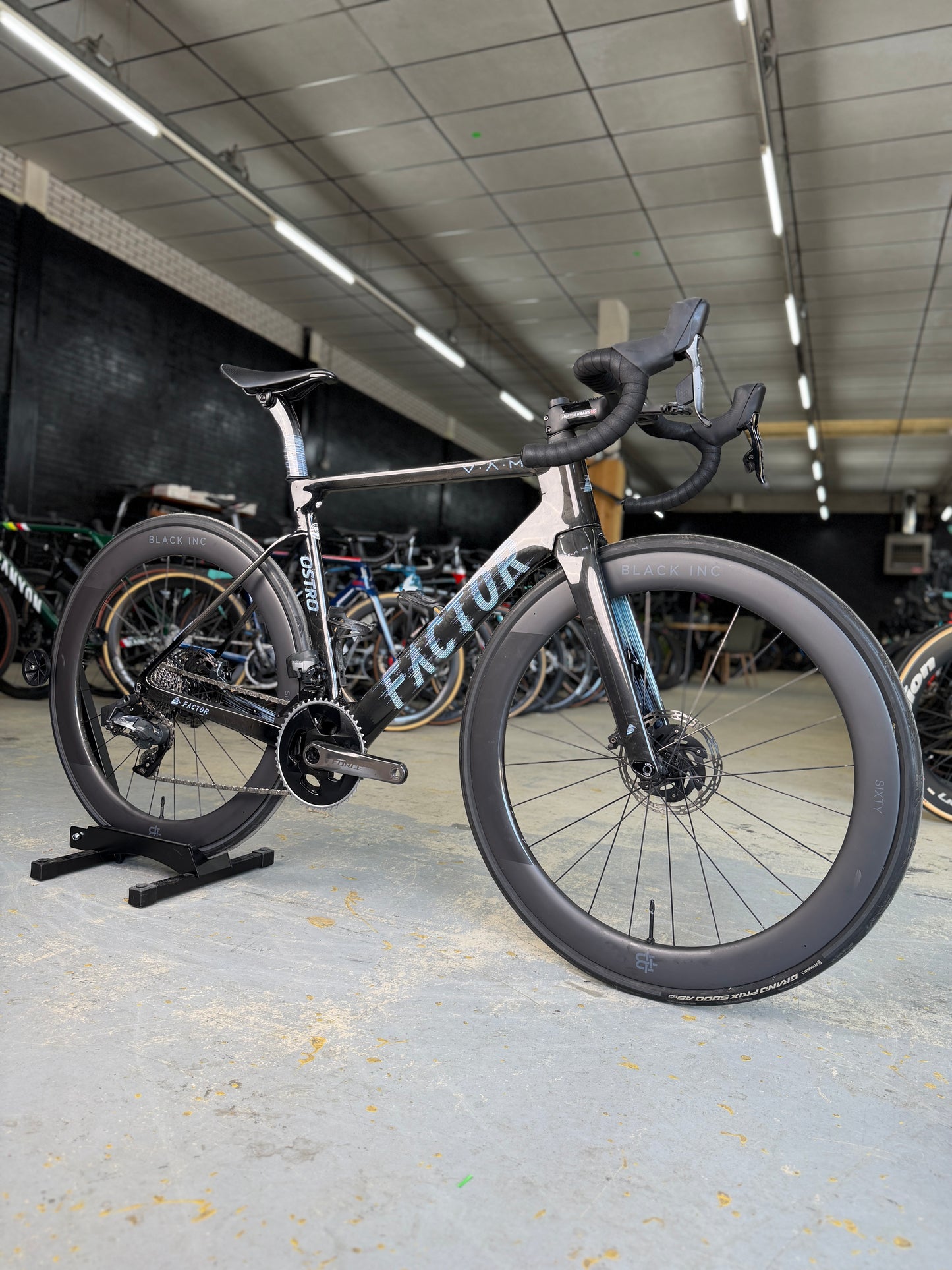 Factor Ostro VAM AXS Carbon Racefiets