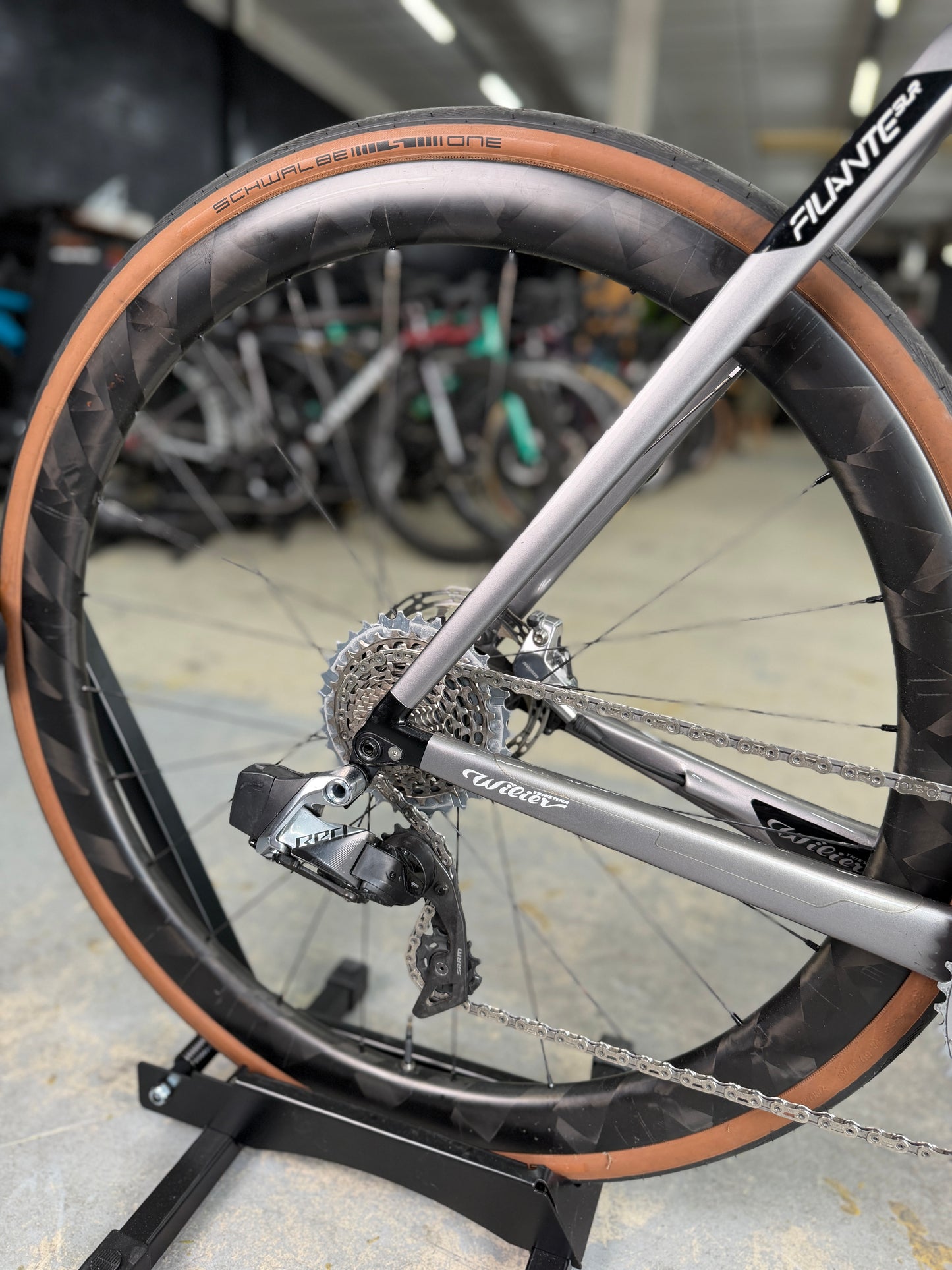 Wilier Filante SLR SRAM RED eTap Carbon Racefiets