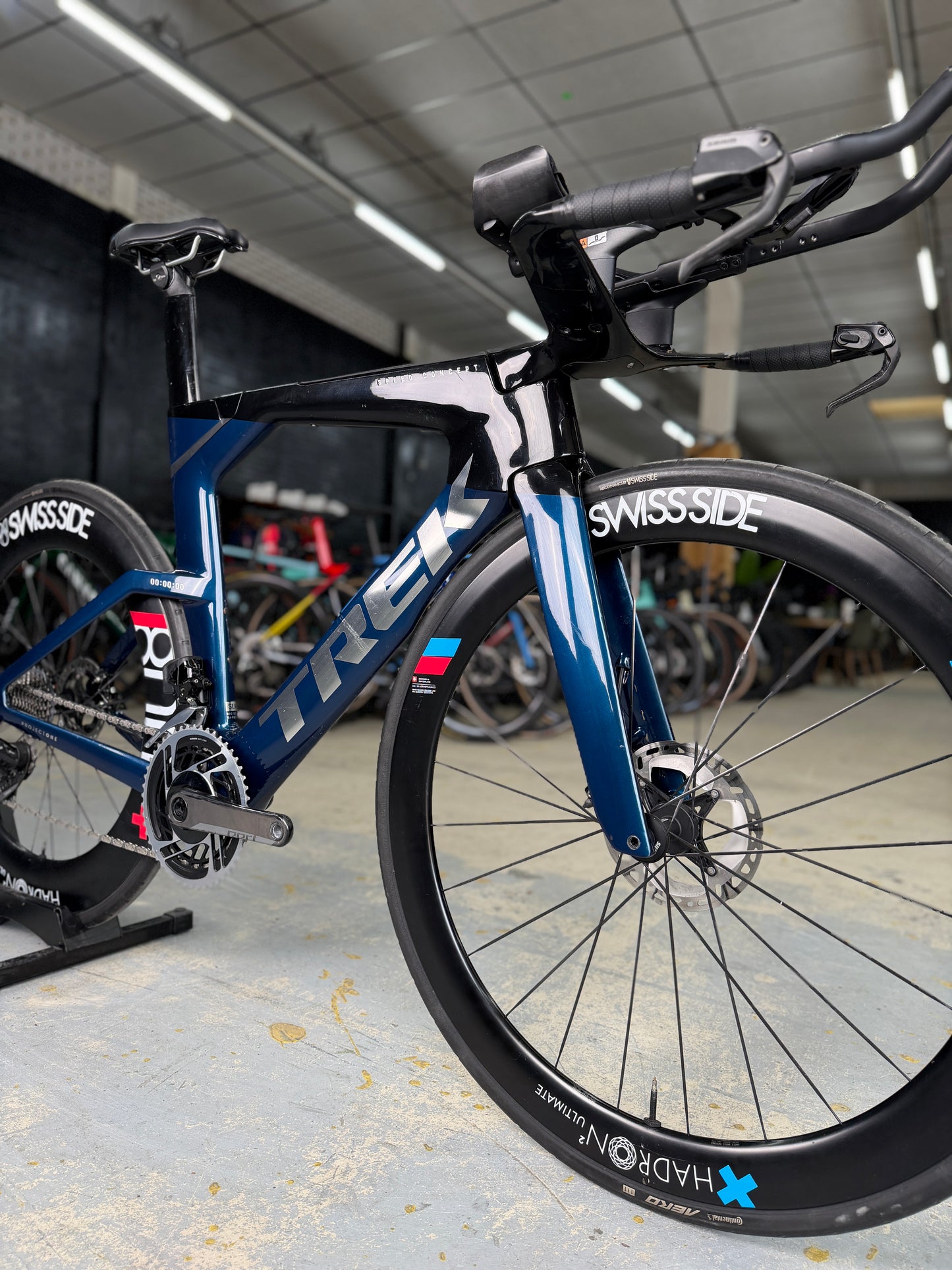 Trek Speed Concept SLR 9 eTap Red Carbon Racefiets