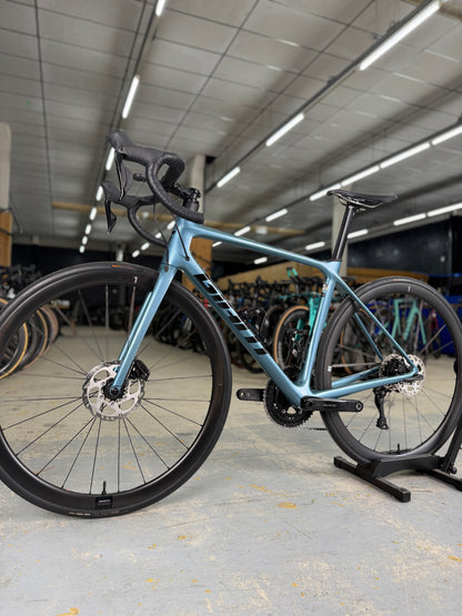 Giant TCR Advanced Pro Di2 Carbon Road Bike