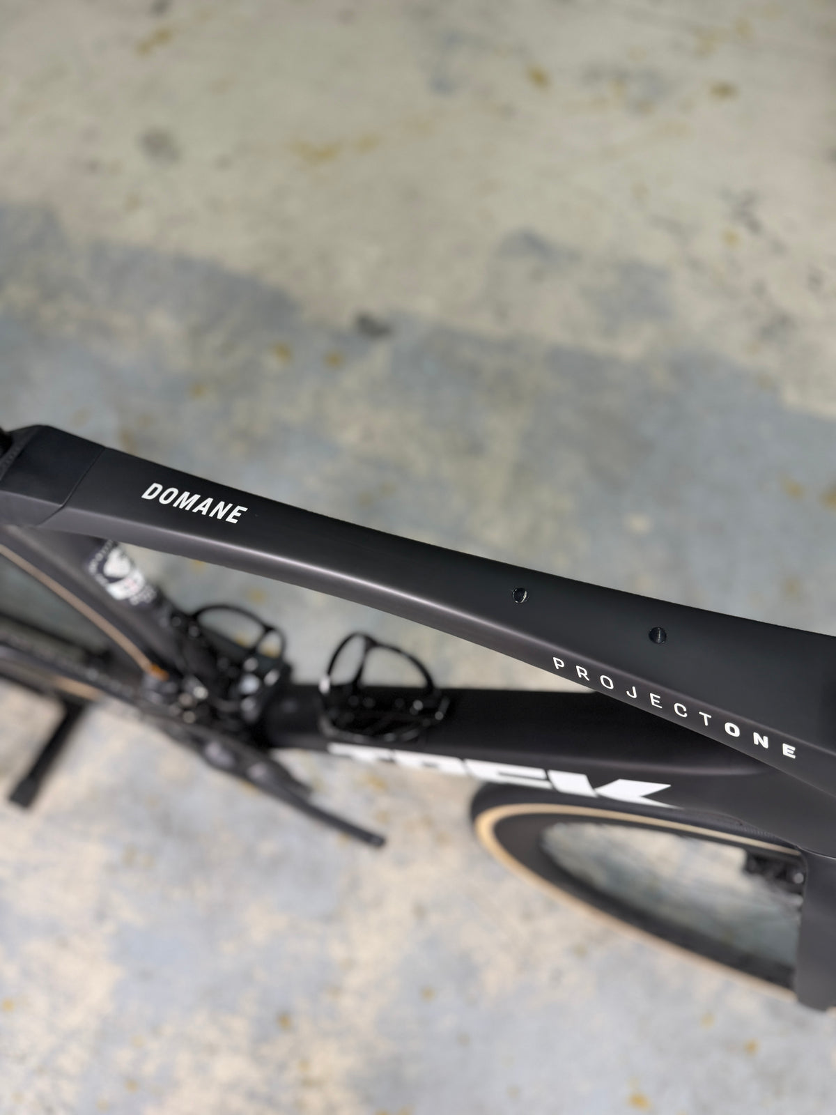 SHOWROOM Trek Domane SLR Di2 Carbon Racefiets