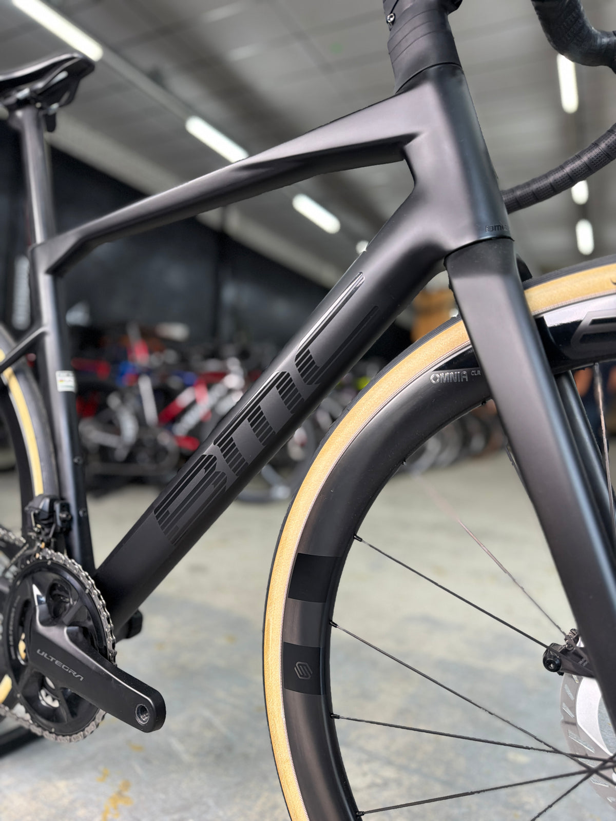 NIEUW BMC Roadmachine Di2 Carbon Racefiets