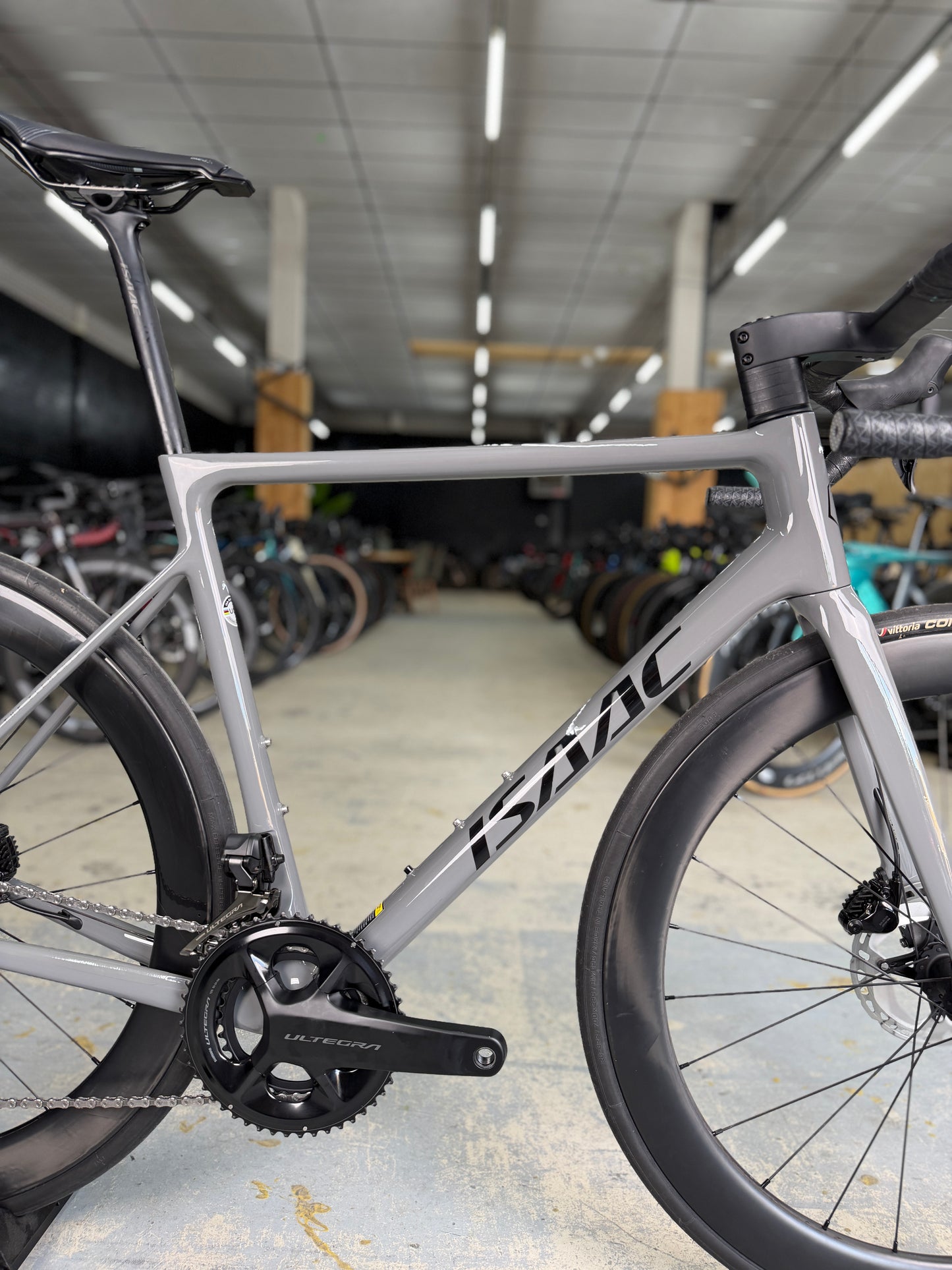 Isaac Element Di2 Carbon Racefiets