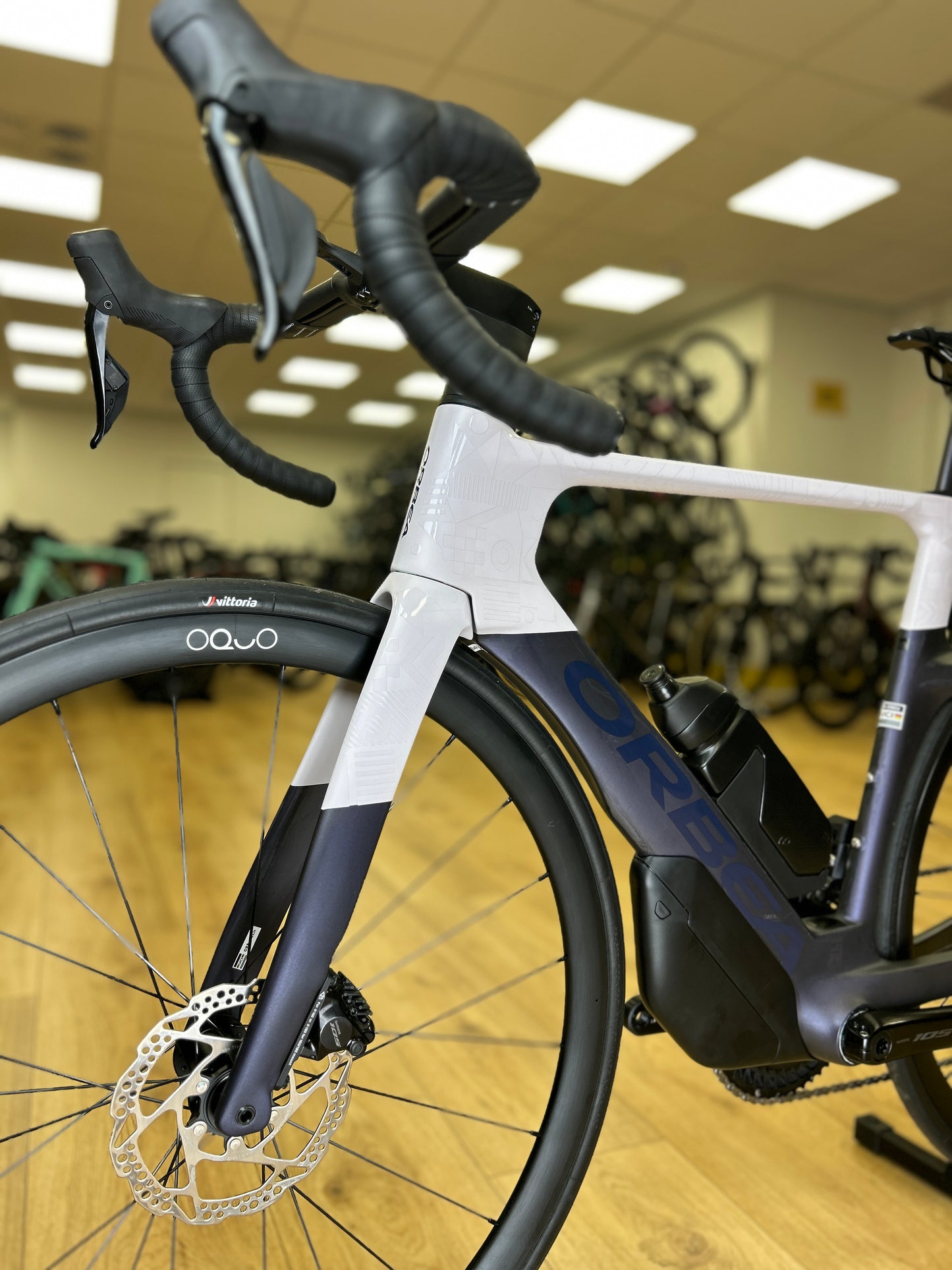 0km Showroom Model Orbea Orca Aero M30iLTD Di2 Carbon Racefiets