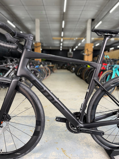 NIEUW BMC Roadmachine Di2 Carbon Racefiets