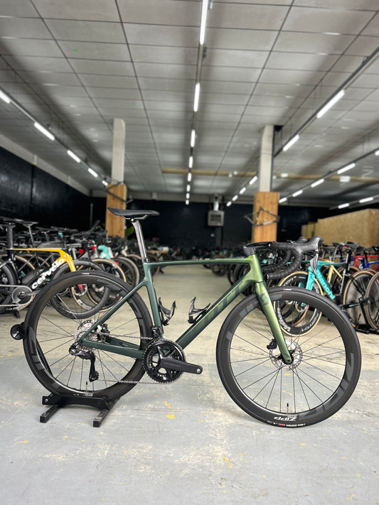 Scott Addict RC15 Di2 Carbon Road Bike