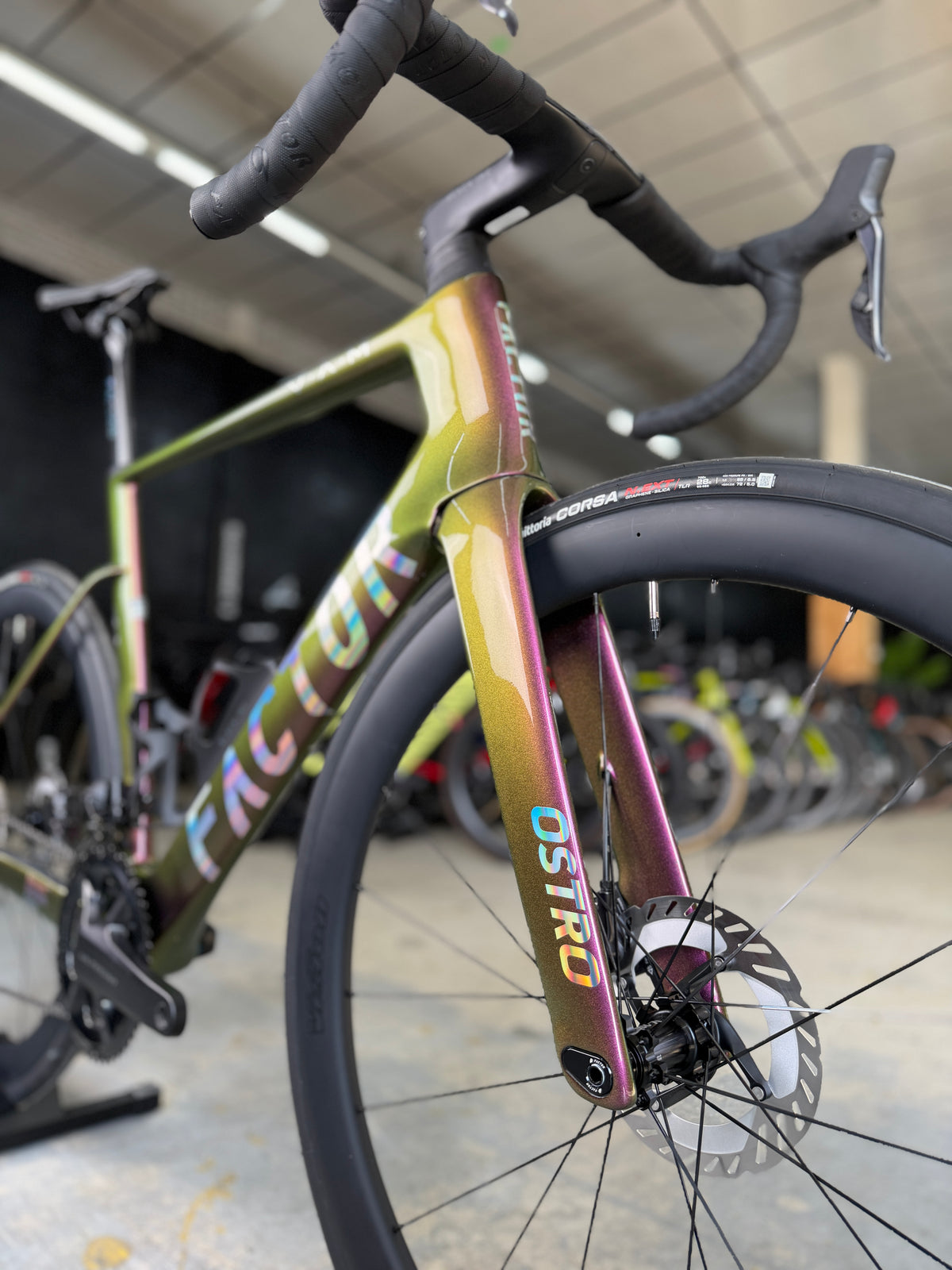 NIEUW Factor Ostro VAM Di2 Carbon Racefiets
